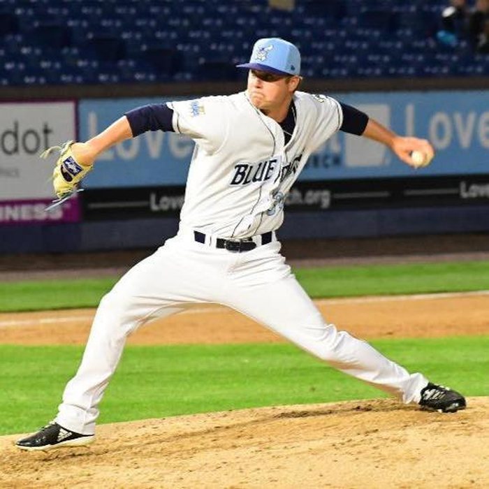 Holden Capps pitching
